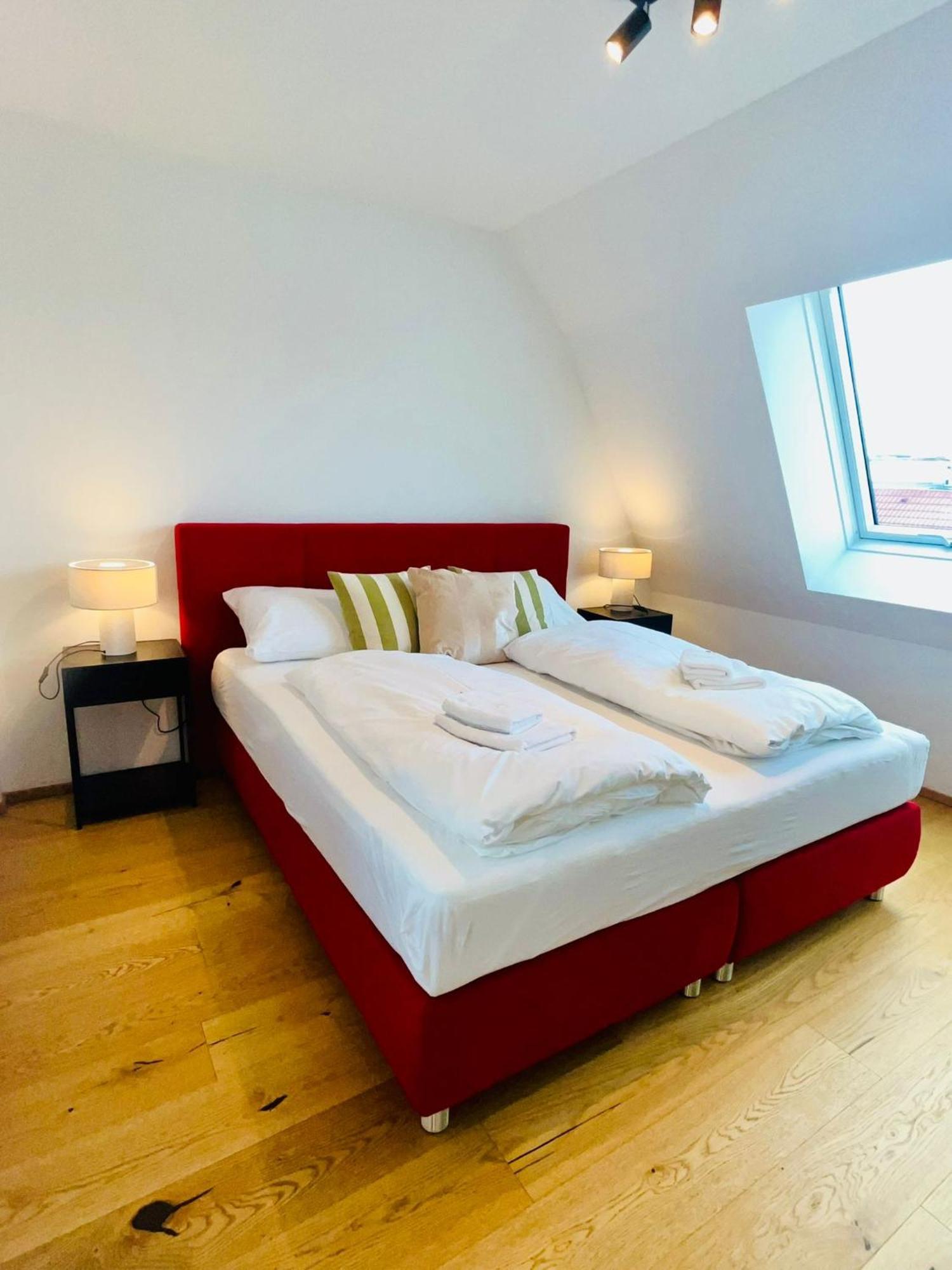 Orestaliving - Penthouse With Designer Renovation Виена Екстериор снимка